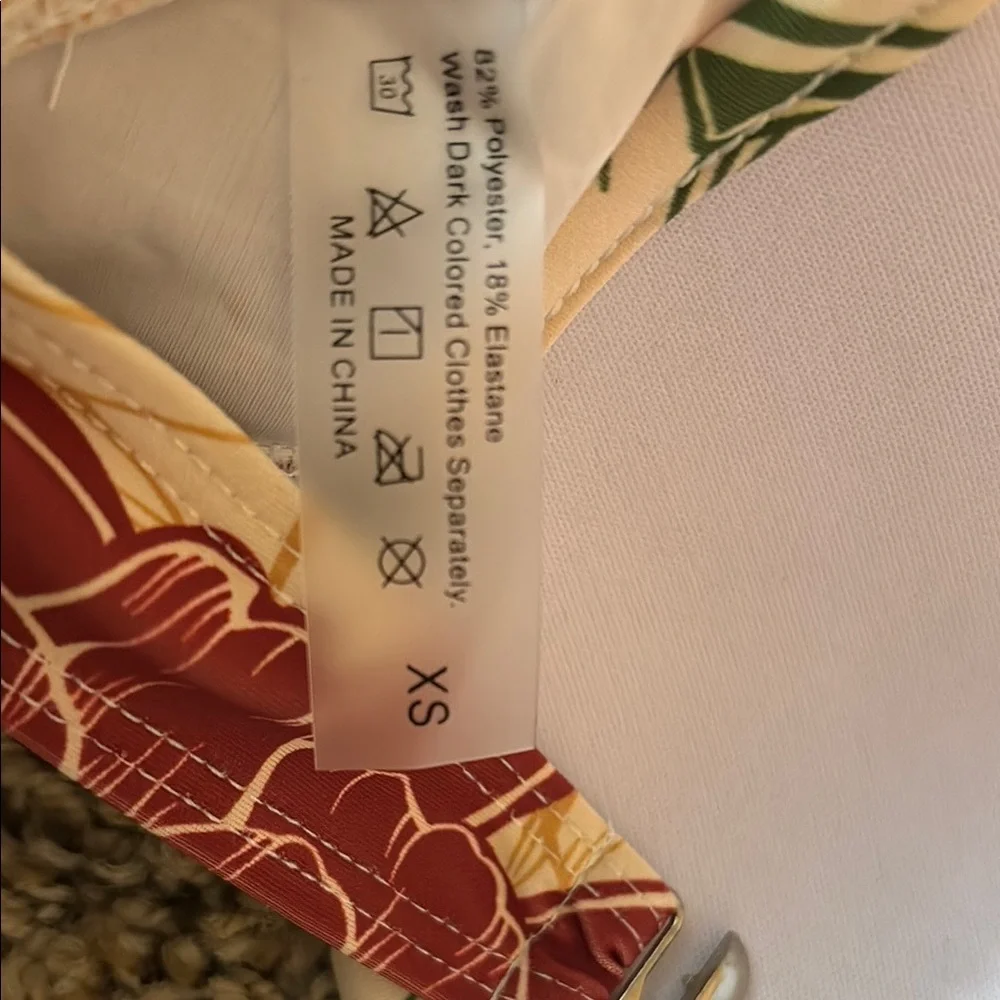 Floral Strapless Bikini Top - Picture 4 of 4